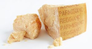 Parmigiano Reggiano, il formaggio più imitato al mondo (senza riuscirci)