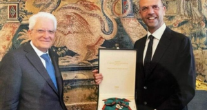 Da siciliano a siciliano, Mattarella conferisce l’onorificenza ad Alfano